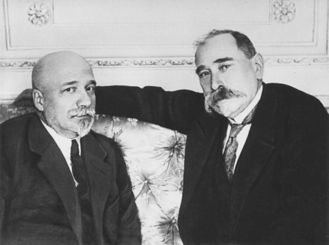 А.В. Мартынов (слева) и И.И. Греков (1927)